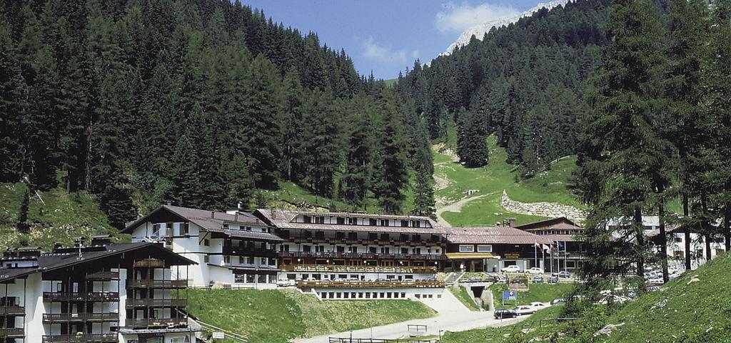 Sport Hotel Pampeago Tesero Bagian luar foto