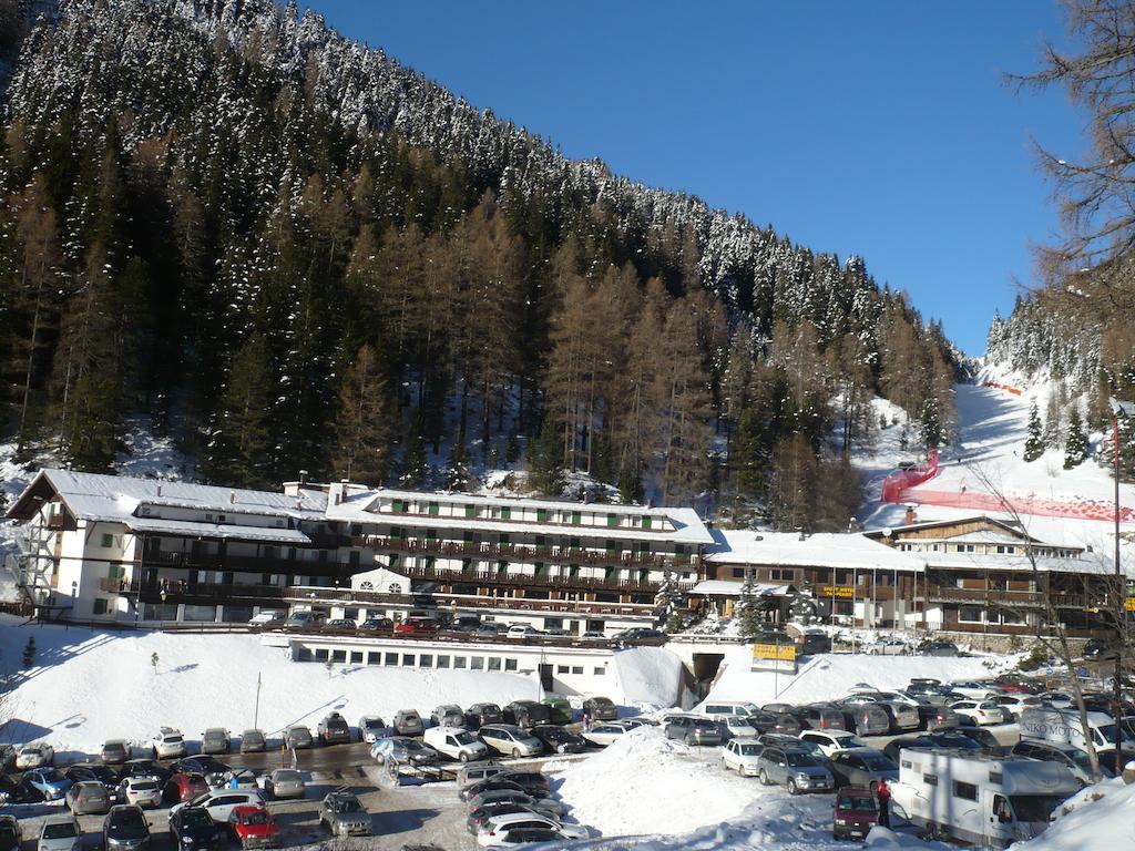 Sport Hotel Pampeago Tesero Bagian luar foto