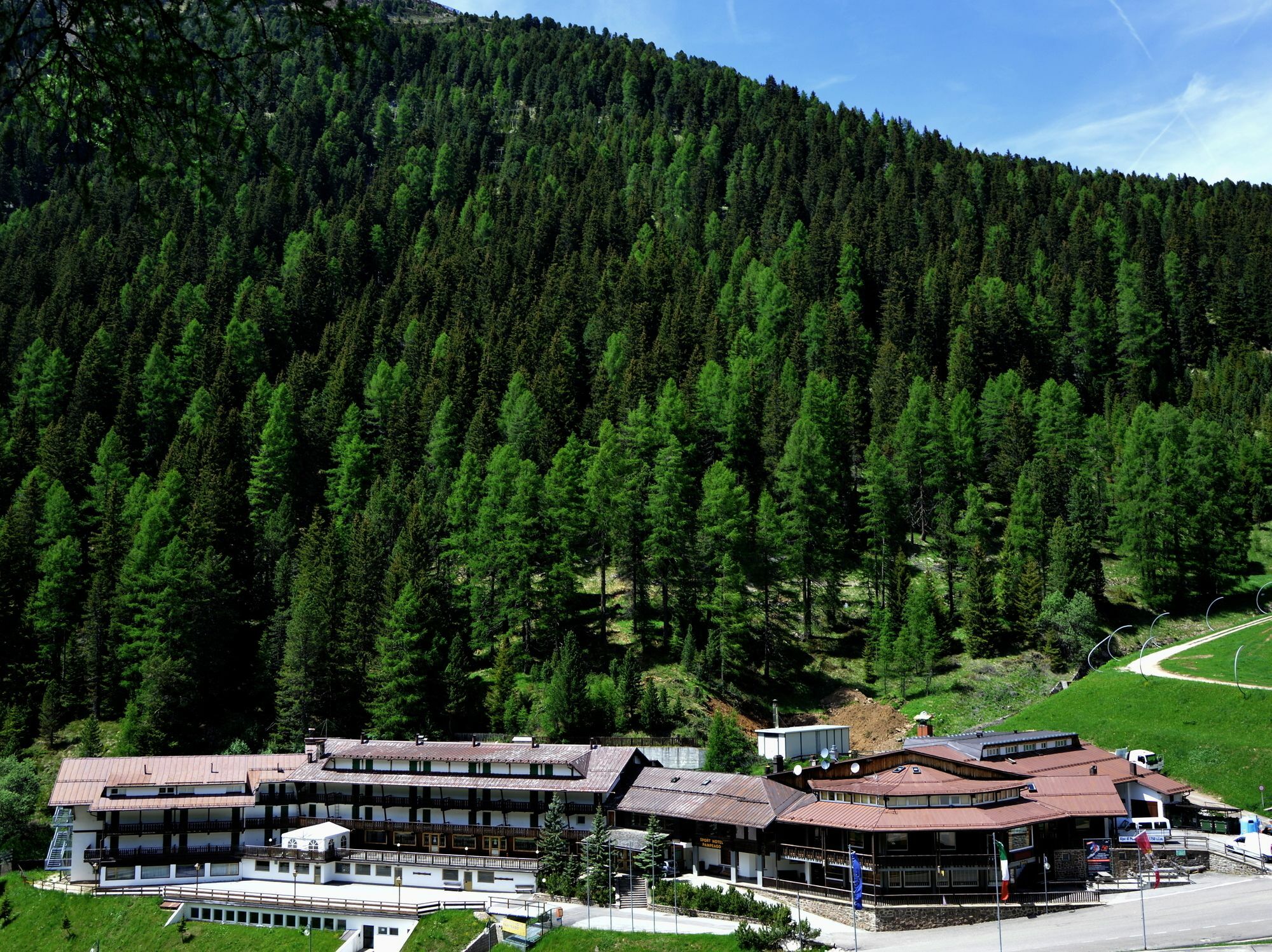 Sport Hotel Pampeago Tesero Bagian luar foto